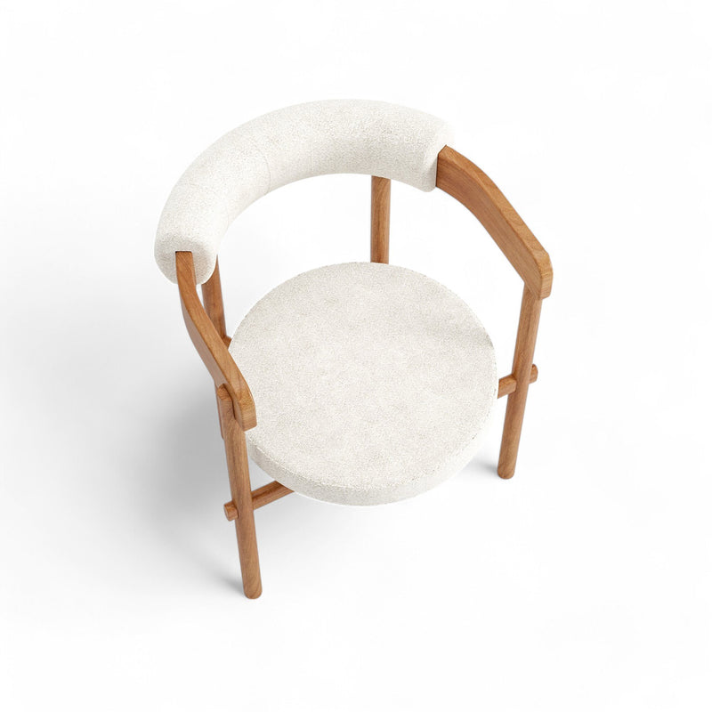 Conjunto de Mesa Oval Oslo com Tampo de Vidro na cor Fendi Base Oval com Cadeiras Alexandria de Telinha no Linho Bege 288